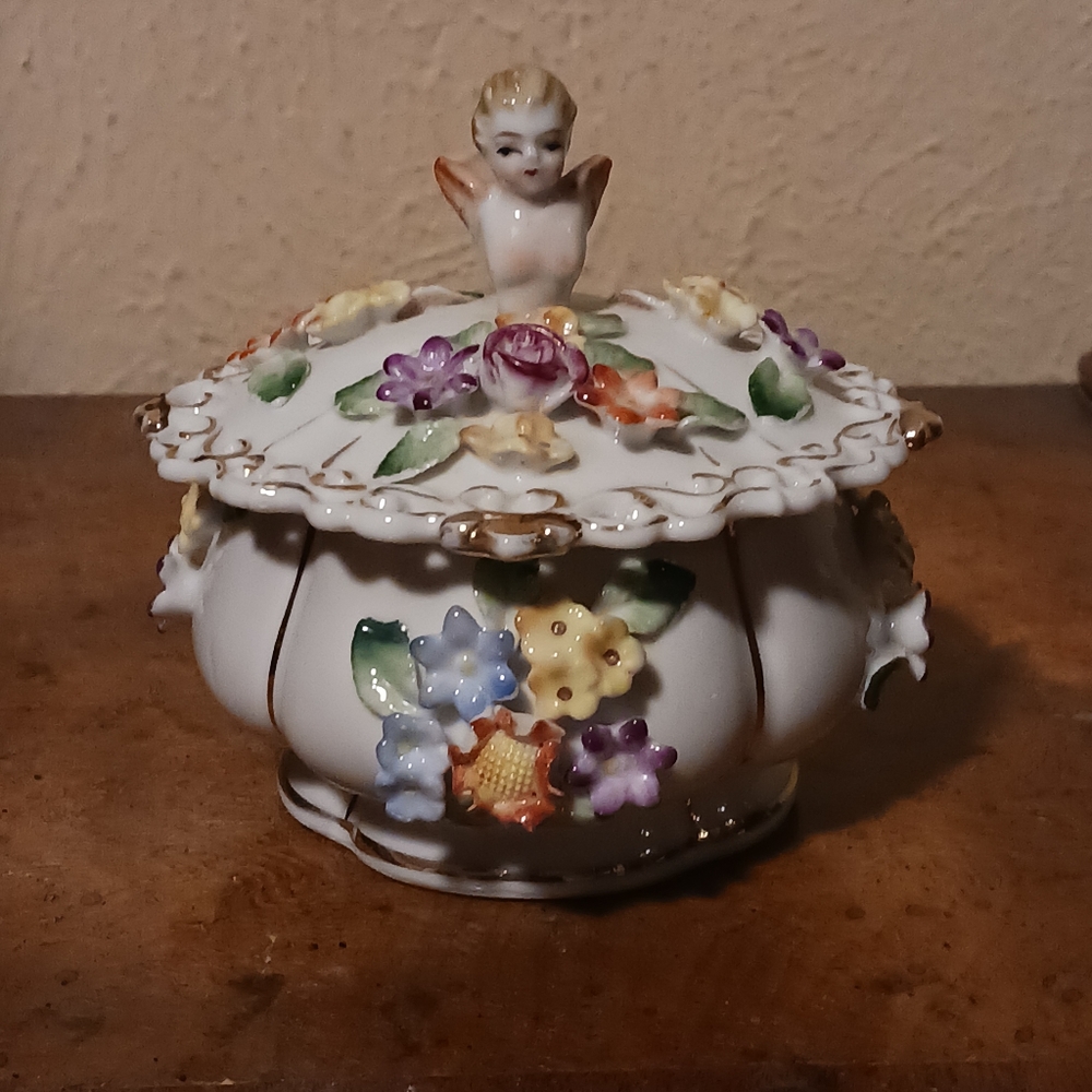 Lenwile Ardalt Trinket Box